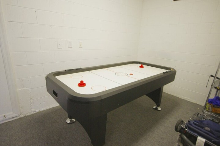 Room 17 of 25
