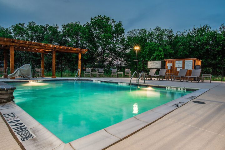 Pool 14 of 52
