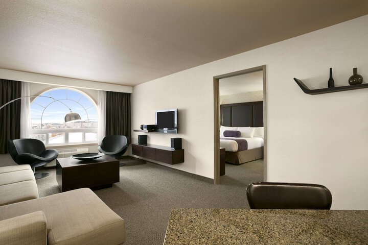 Room 25 of 34