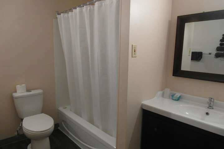Room 11 of 27