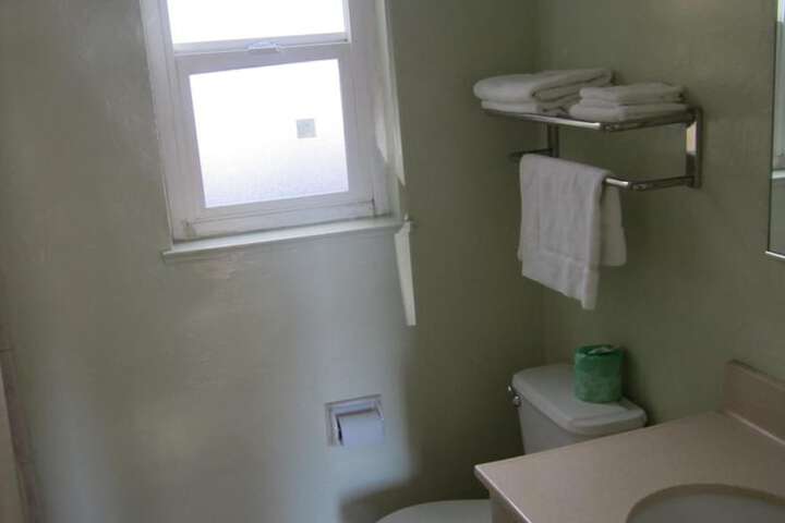 Room 40 of 49