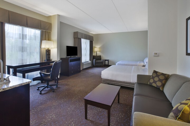 Holiday Inn Express & Suites Geneva Finger Lakes by IHG