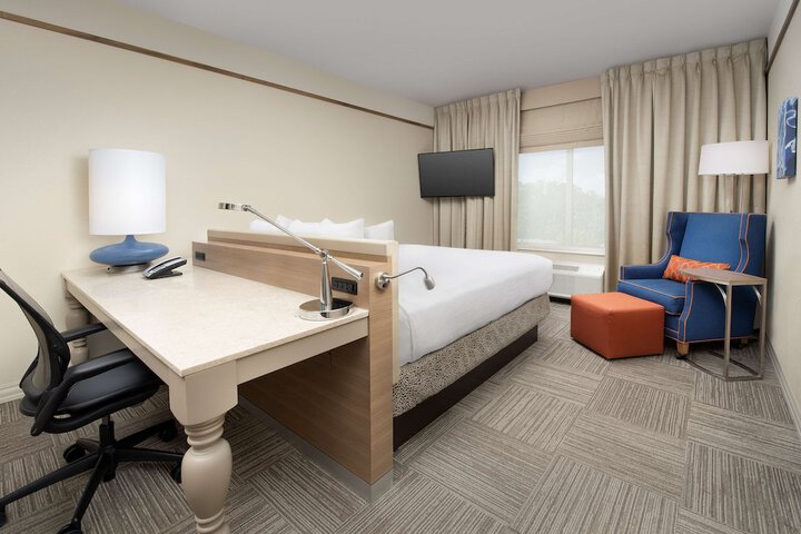 Room 30 of 48