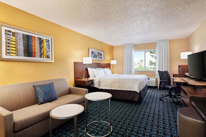 Room 9 of 25