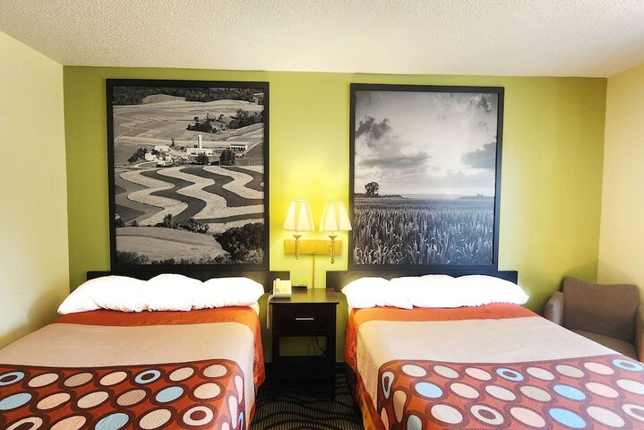 Room 7 of 19