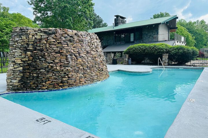 Pool 15 of 345