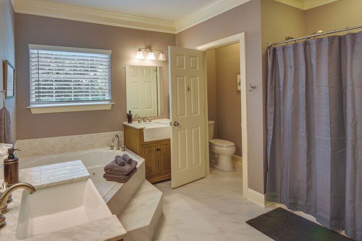 Clayton Resort Getaway w / Pool Access Pickleball!