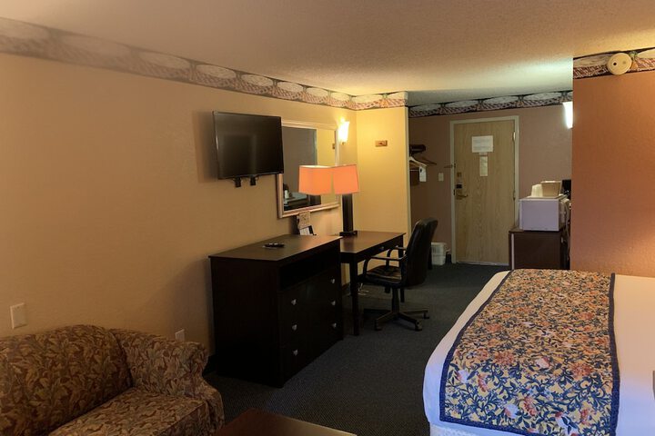 Room 13 of 43