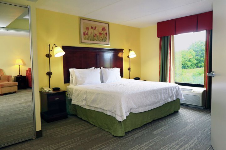 Room 76 of 115