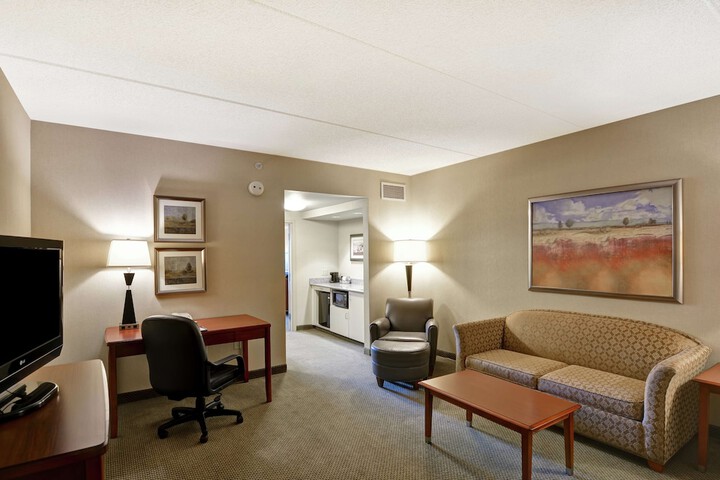 Room 13 of 36