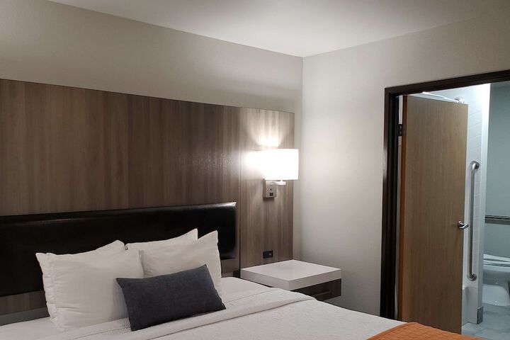Room 56 of 93