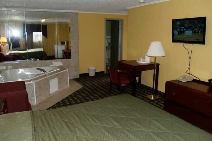 Room 9 of 35