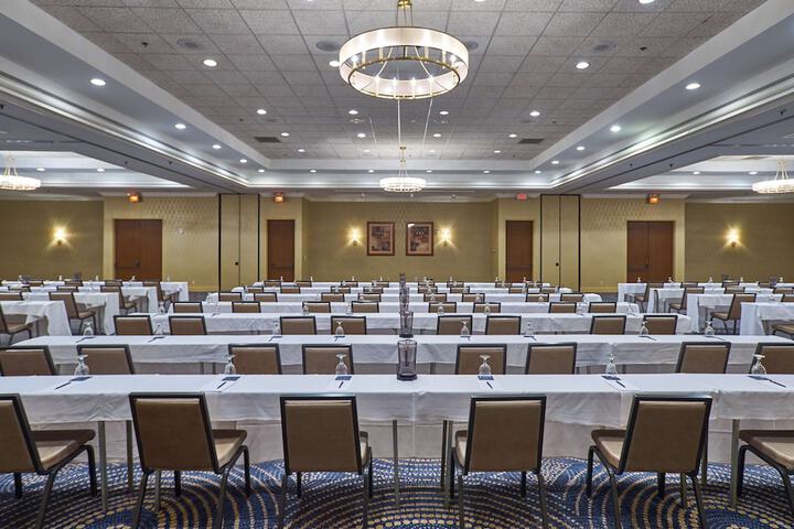 Hilton Knoxville