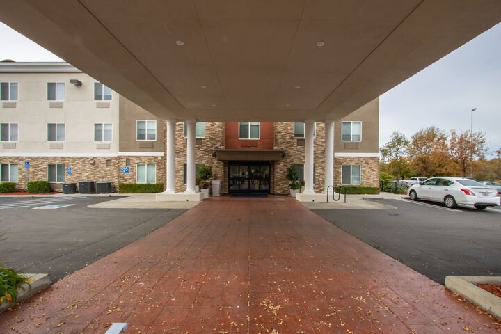 Hotel 4 of 135