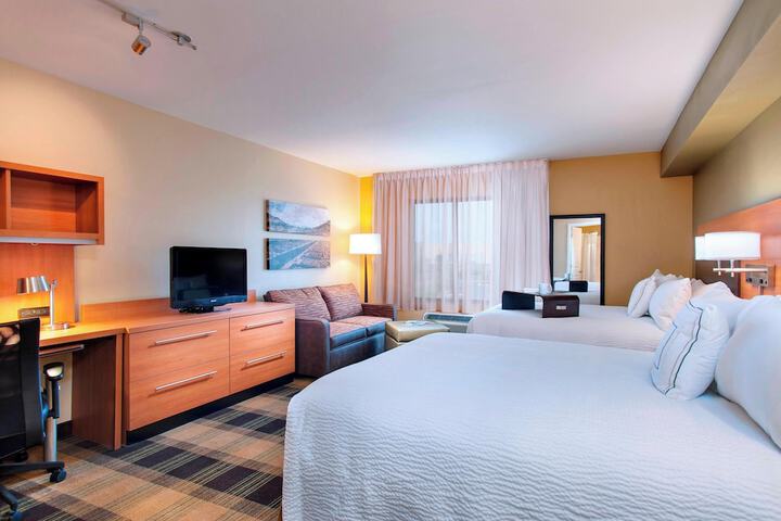 Room 8 of 22