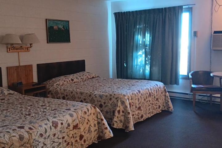 Room 25 of 46