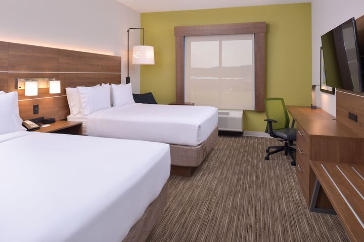 Room 11 of 27