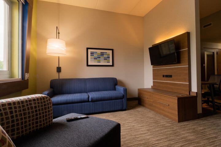 Room 46 of 85