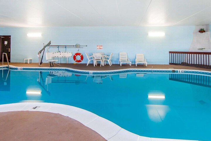 Pool 9 of 41