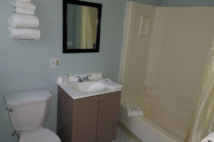 Room 5 of 6