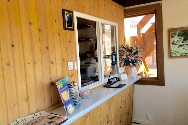 Budget Host Inn Iron Mountain