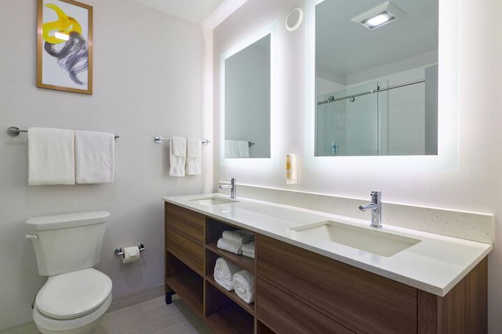 Comfort Suites Springfield-Eugene