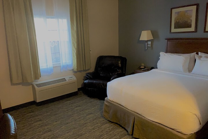 Room 17 of 31