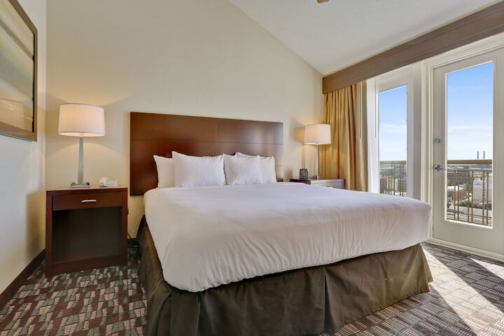 Room 14 of 65