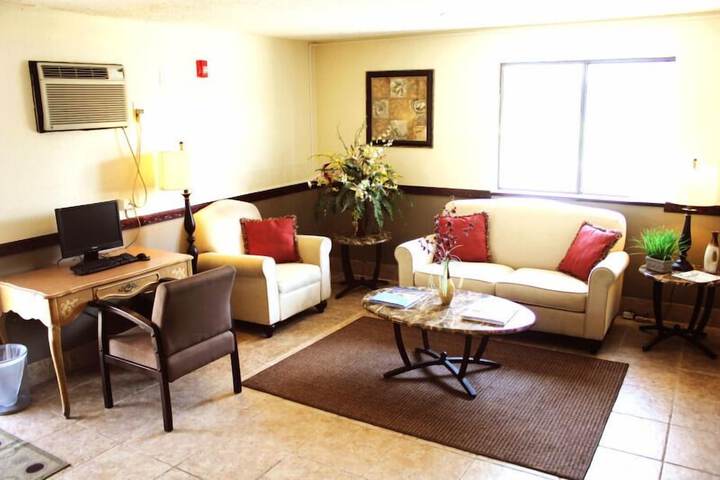 Business Center 4 of 5