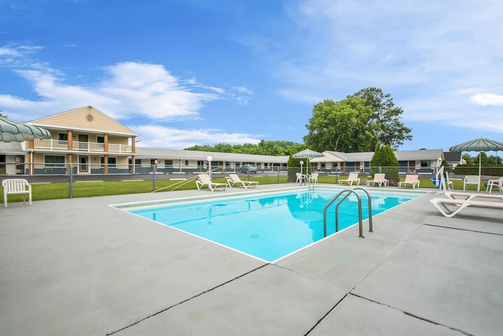 Econo Lodge Palmyra - Hershey