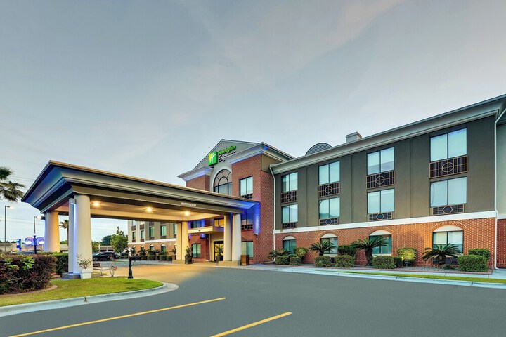 Holiday Inn Express Hinesville by IHG
