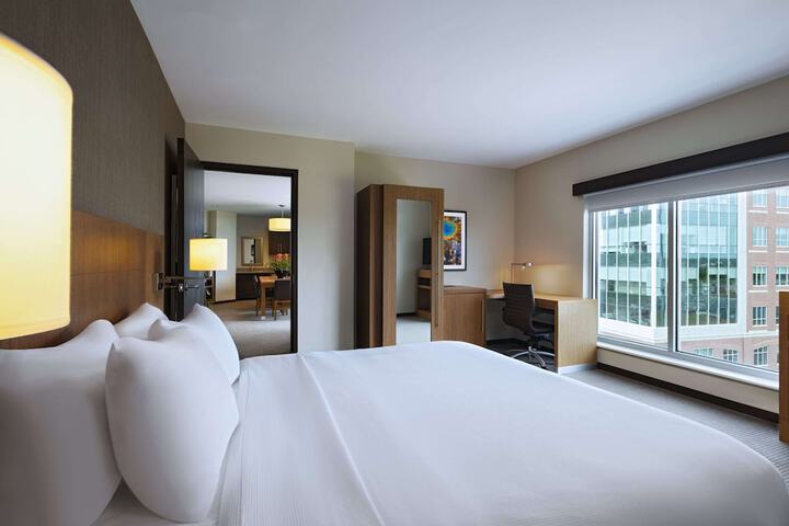 Hyatt Place Greensboro / Downtown