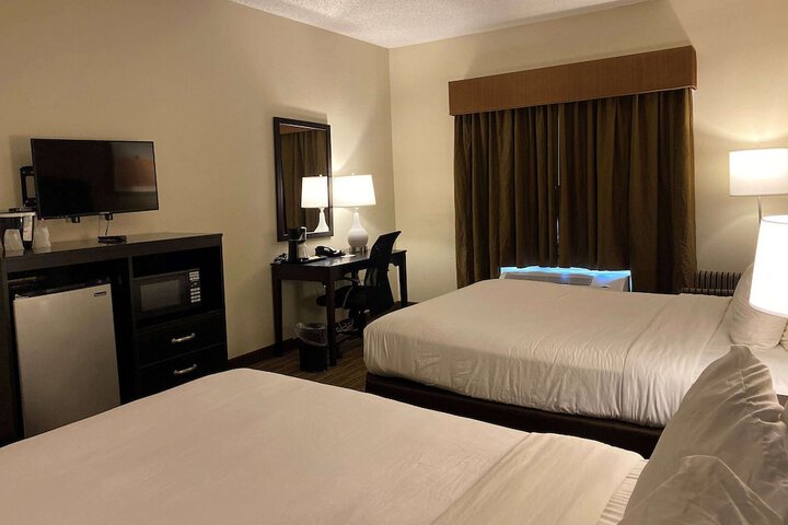 Room 80 of 99