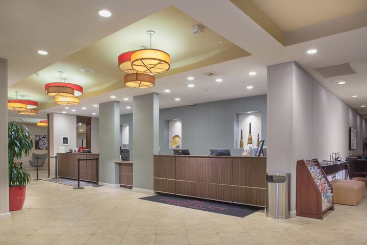 Hotel 7 of 185
