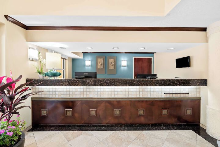 Hotel Interior 10 of 29