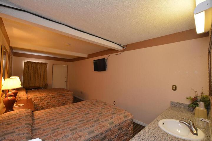 Newcastle Motel