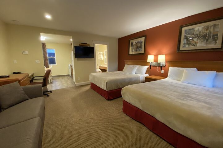 Sahara Courtyard Inn