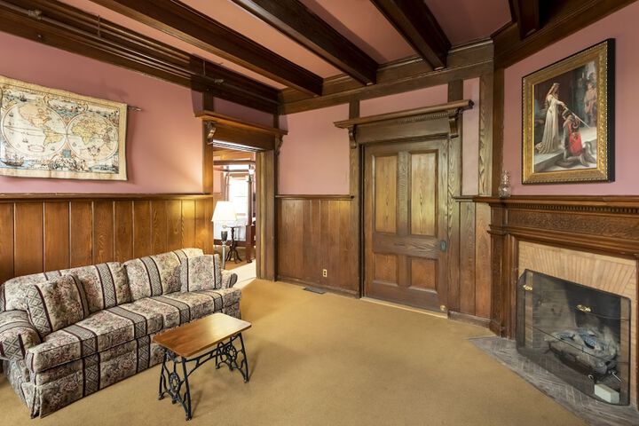 White Springs Manor a Belhurst Property