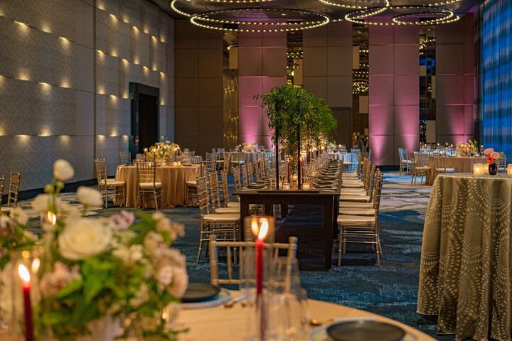 Ballroom/Hall 117 of 131