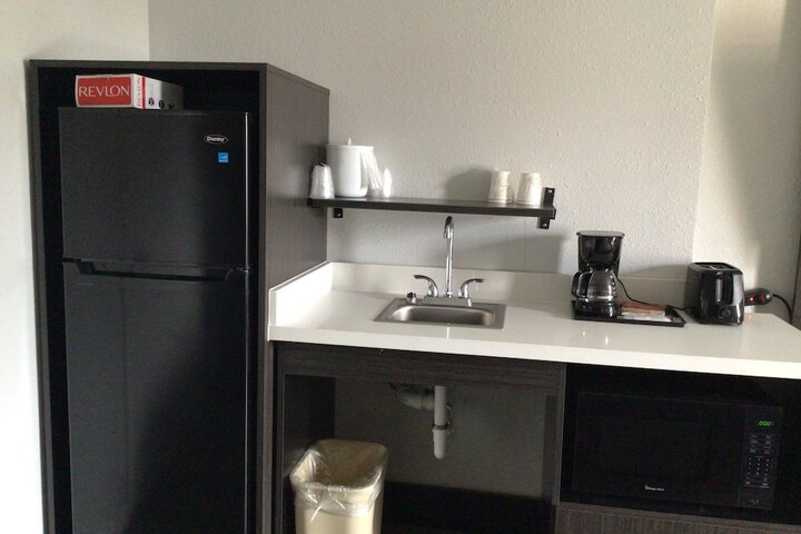 Room 8 of 15