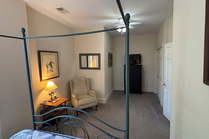 Hermann Crown Suites