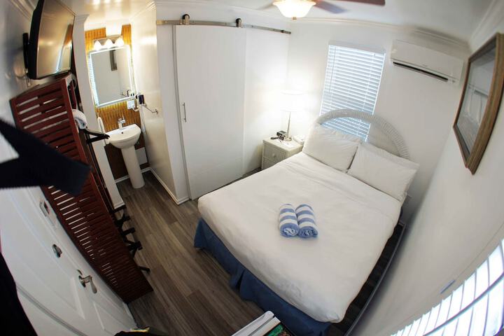 Room 22 of 91