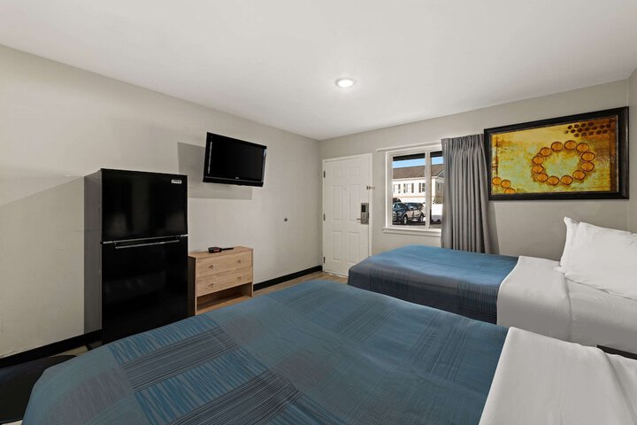 Room 32 of 36