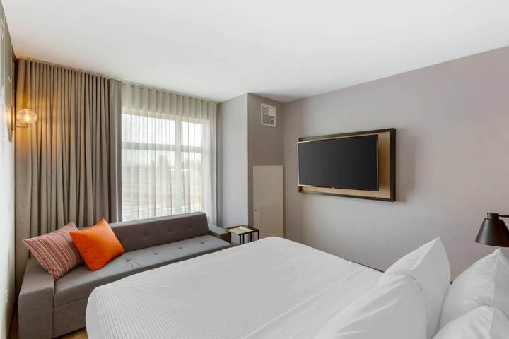 Cambria Hotel Spokane Airport