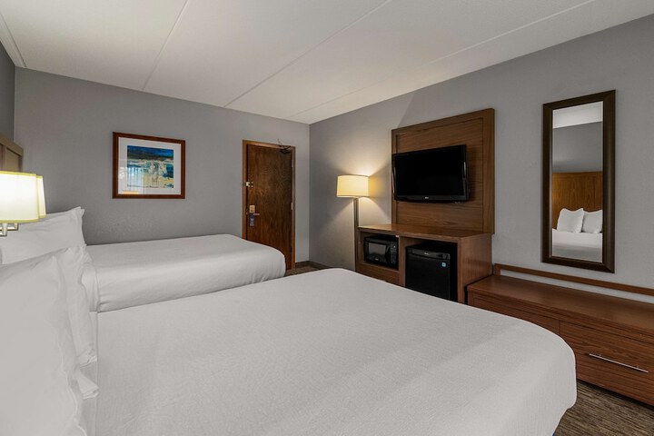 Room 10 of 40