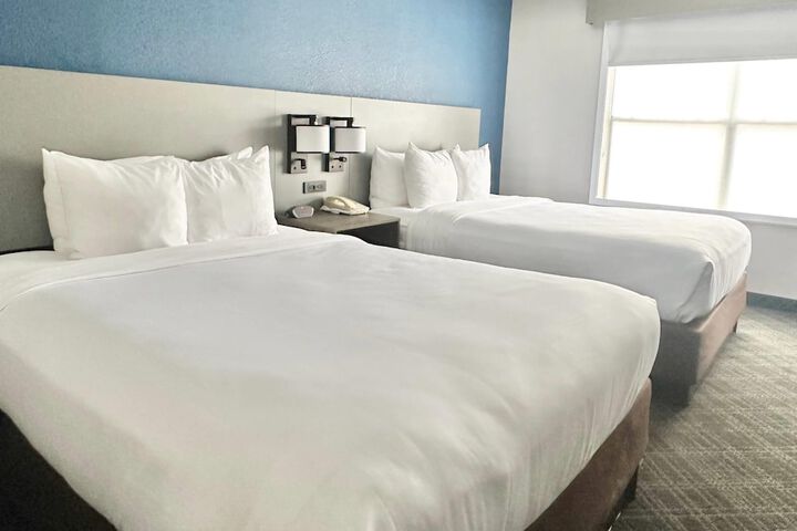 Comfort Inn & Suites Cartersville - Emerson Lake Point