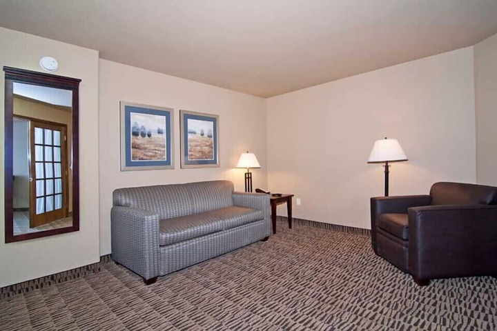 Room 17 of 43