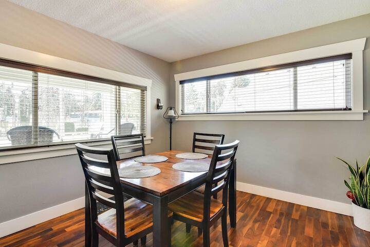 Charming Portland Home Walk to Light Rail!