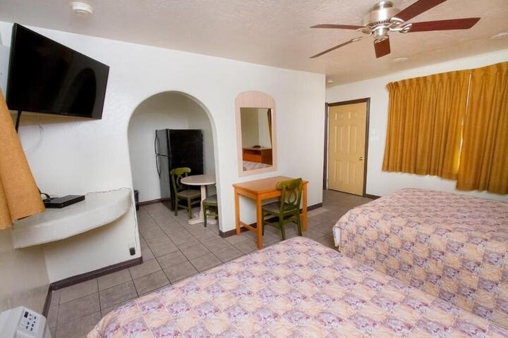 Room 10 of 34
