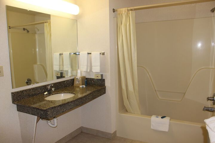 Room 5 of 13